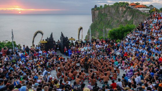 kecak dance uluwatu