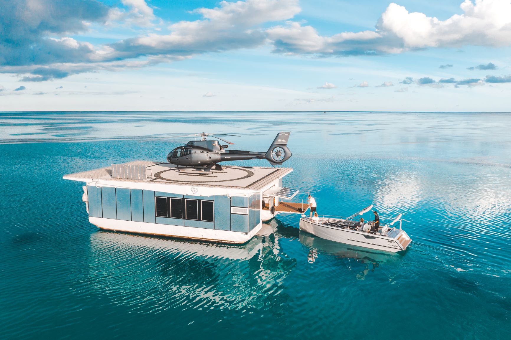 Heart Reef Pontoon Australia