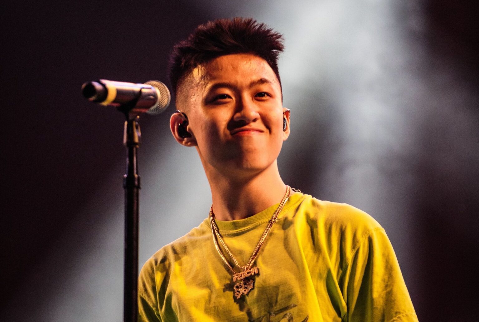 Rich Brian: 1999 Album Review - Cultura