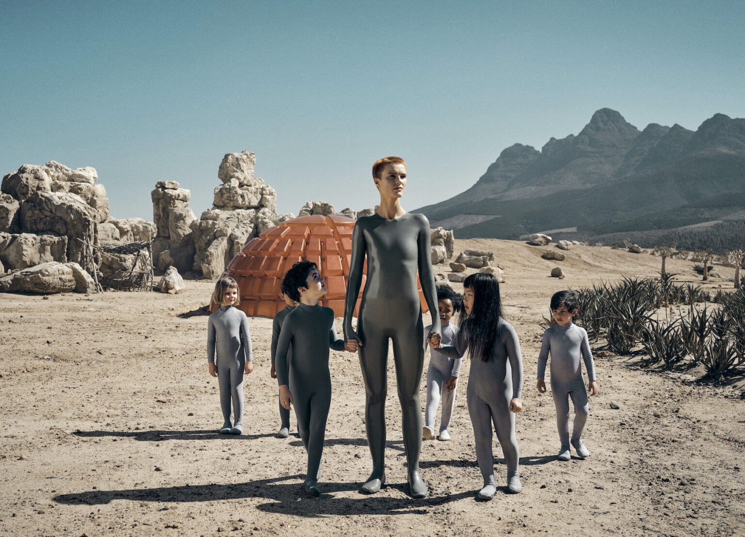 Raised by Wolves Season 1 Review - Cultura