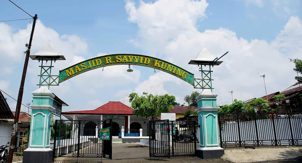 Masjid R. Sayyid Kuning