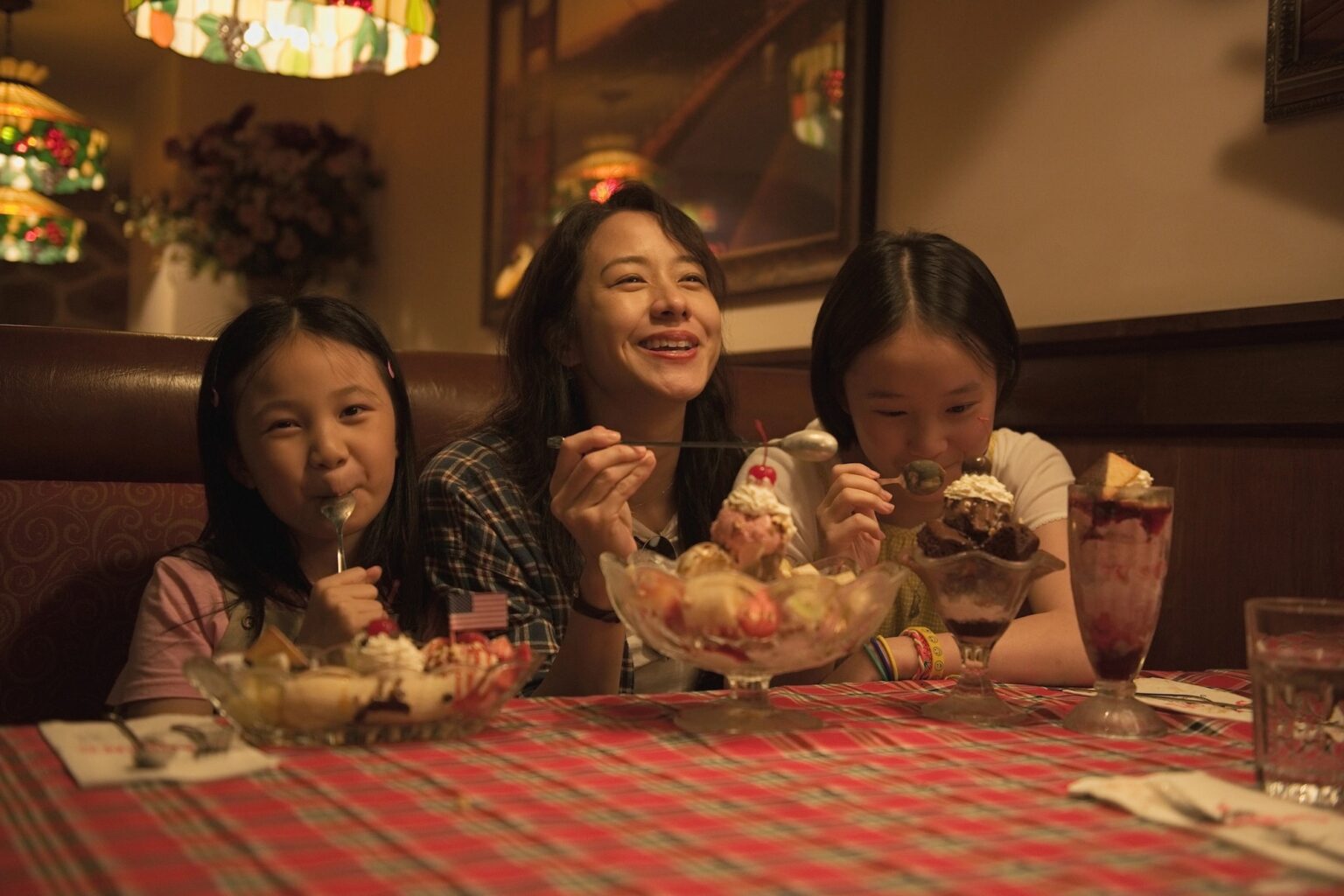 American Girl Kisah Seorang Remaja yang Terjebak di Dua Budaya Cultura