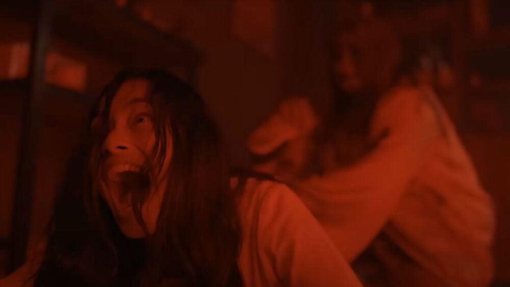 Perempuan Bergaun Merah Review: Kembalinya Horor Lokal Bernuansa